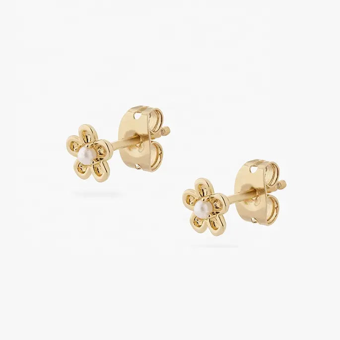 Daisy Pearl Studs 