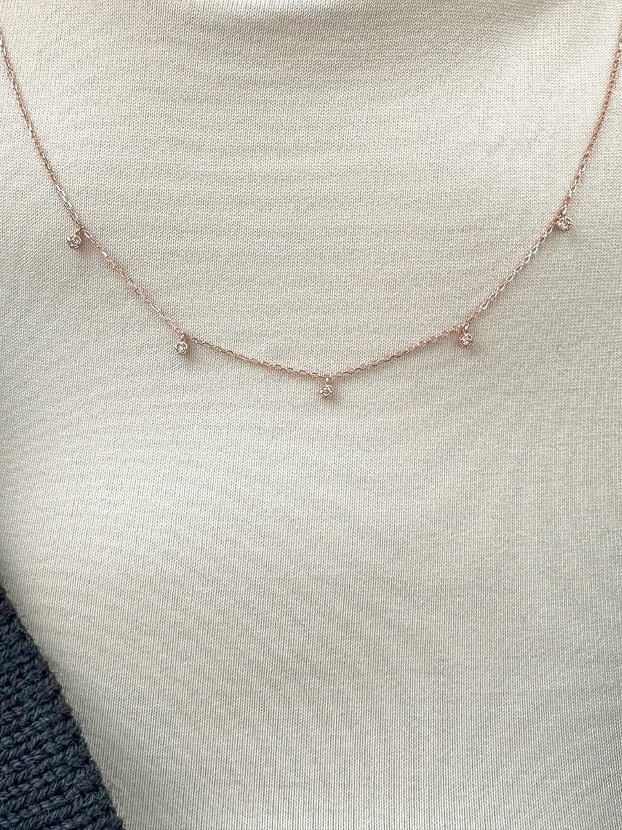 Dainty Floating Diamonds Necklace