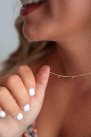 Dainty Floating Diamonds Necklace